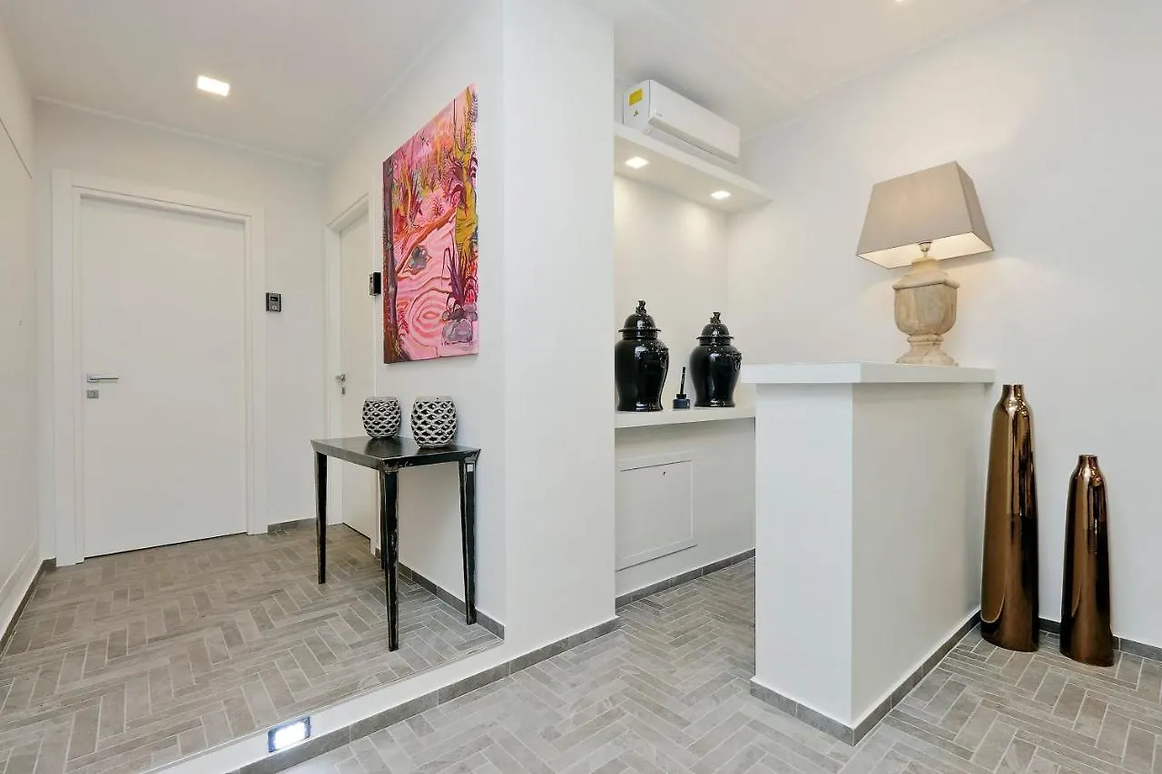 Della Croce Luxury Hotell Rom Italien