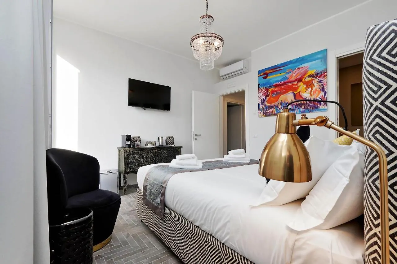 Della Croce Luxury Hotel Rome