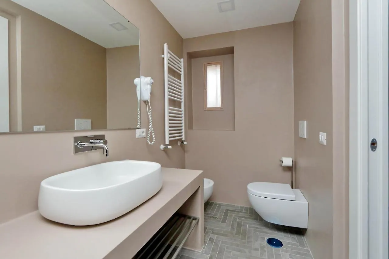 Della Croce Luxury Hotel Rome