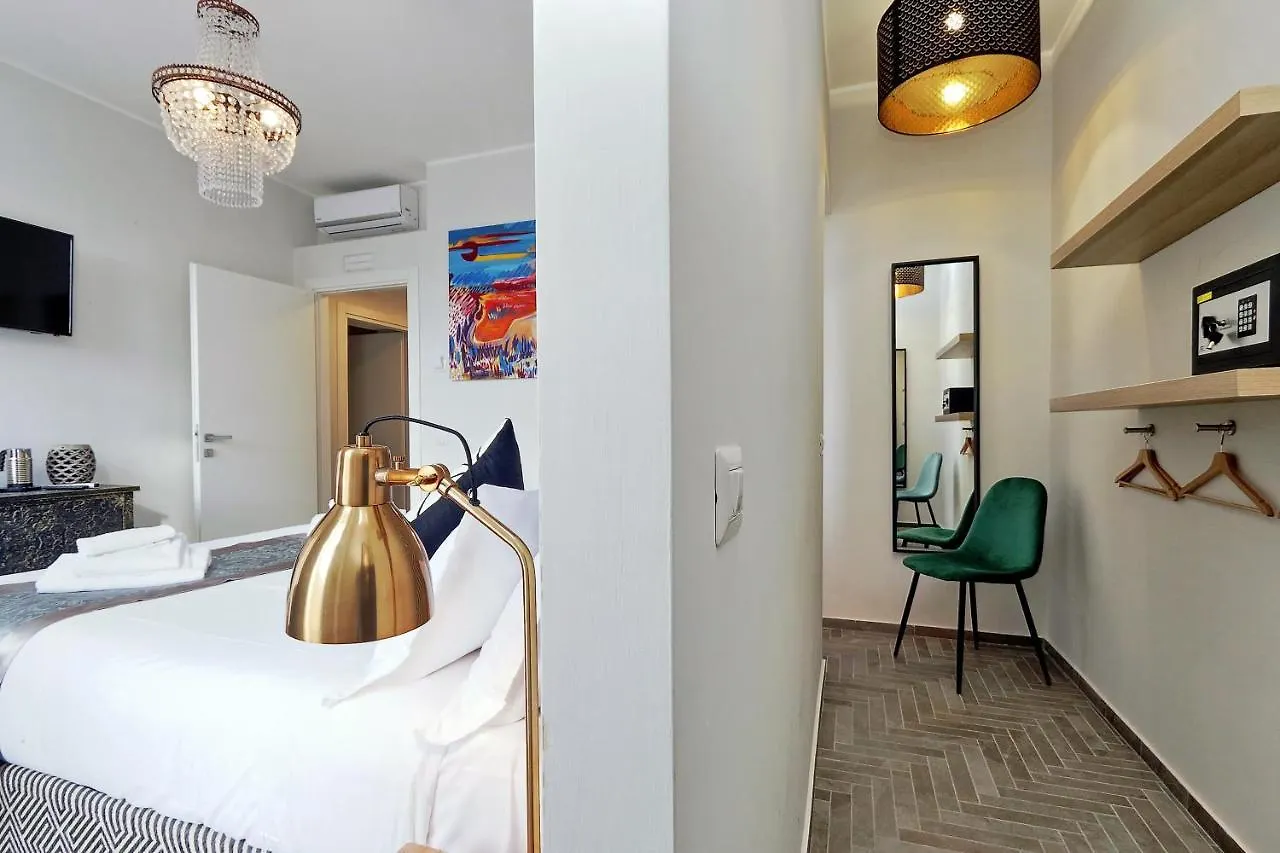 Della Croce Luxury Hotel Rome 2*,
